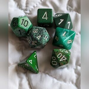 Chessex Vintage Mixed Green Polyhedral Dice 7 Die Set For RPG D&D Pathfinder